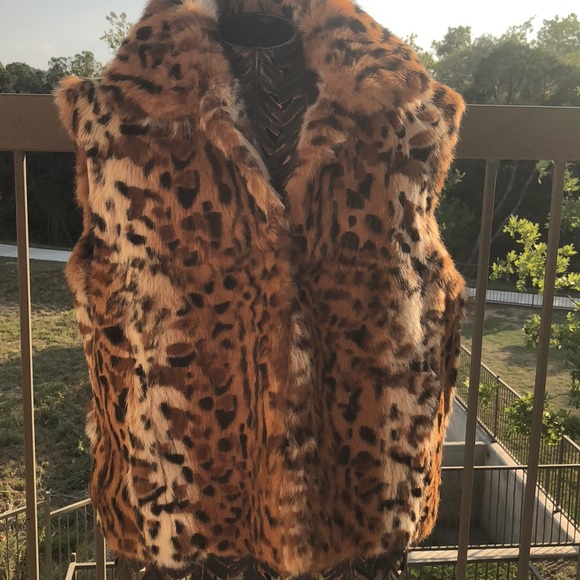 Adrienne Landau Leopard Print Fur Vest - Picture 4 of 6